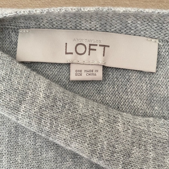 LOFT Sweater Knit Soft Grey & Charcoal Colorblock Poncho One Size - Picture 2 of 12